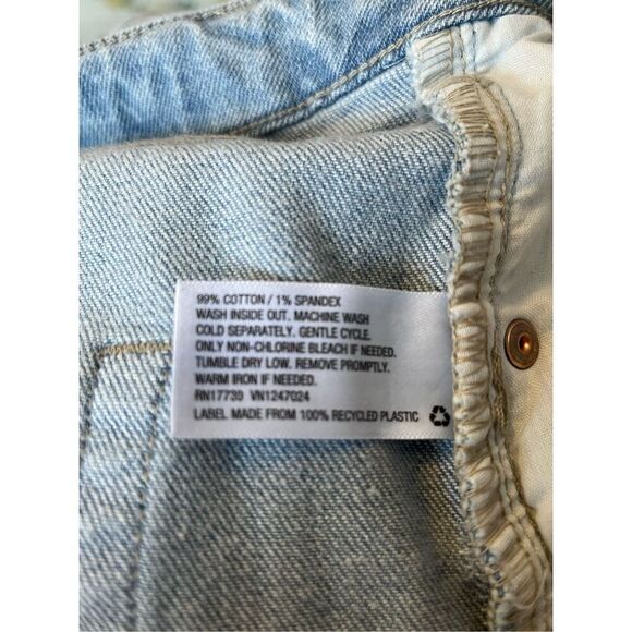 Wild Fable Women's Size 10 High Rise Mom Jeans Distressed Casual Stretch - Picture 5 of 7